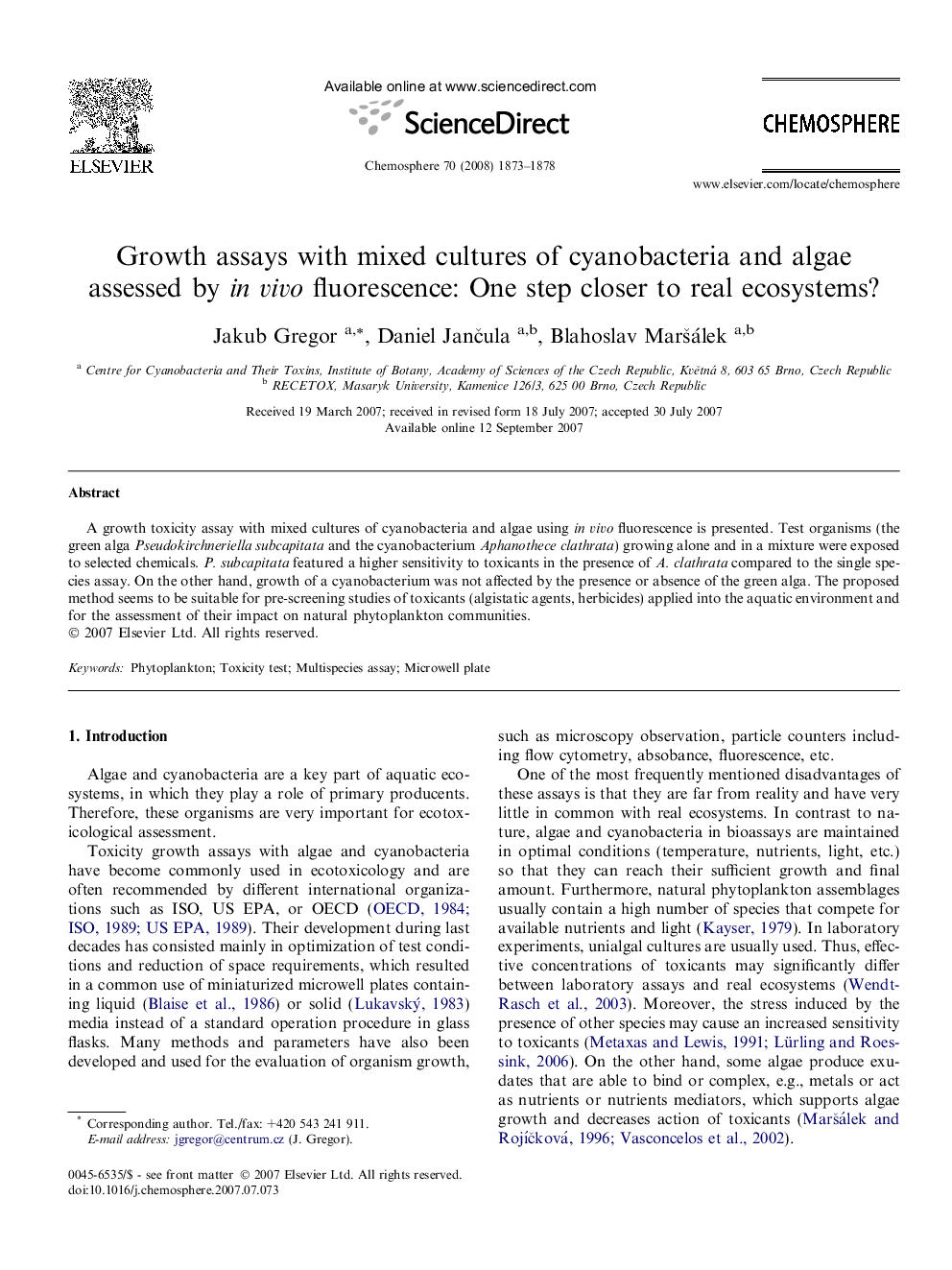 Growth assays with mixed cultures of cyanobacteria and algae assessed by in vivo fluorescence: One step closer to real ecosystems?