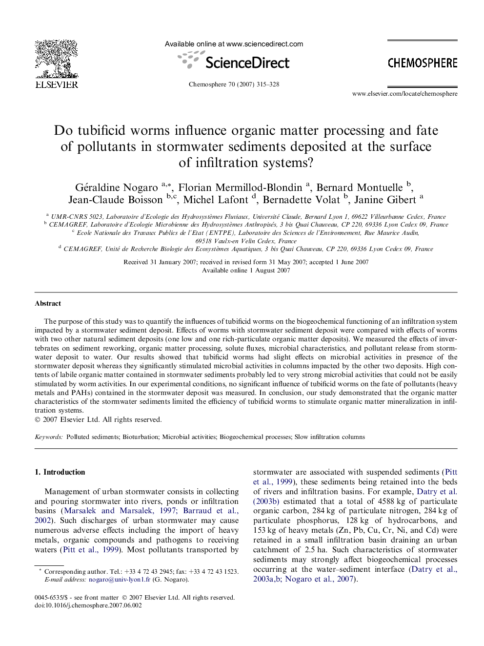 Do tubificid worms influence organic matter processing and fate of pollutants in stormwater sediments deposited at the surface of infiltration systems?