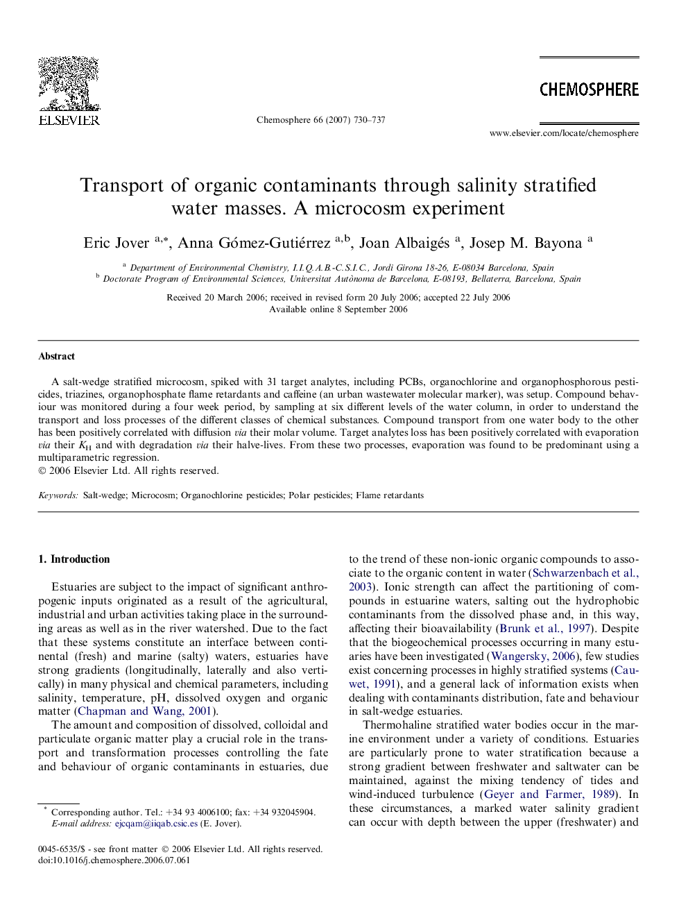 Transport of organic contaminants through salinity stratified water masses. A microcosm experiment