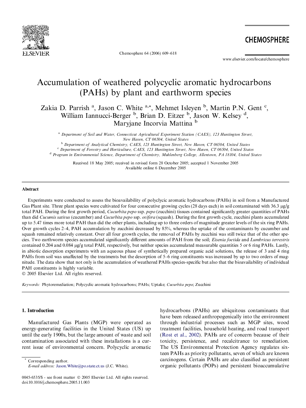 Accumulation of weathered polycyclic aromatic hydrocarbons (PAHs) by plant and earthworm species