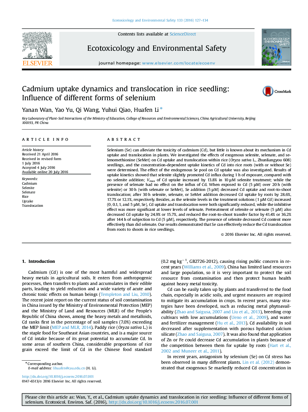 Cadmium uptake dynamics and translocation in rice seedling: Influence of different forms of selenium