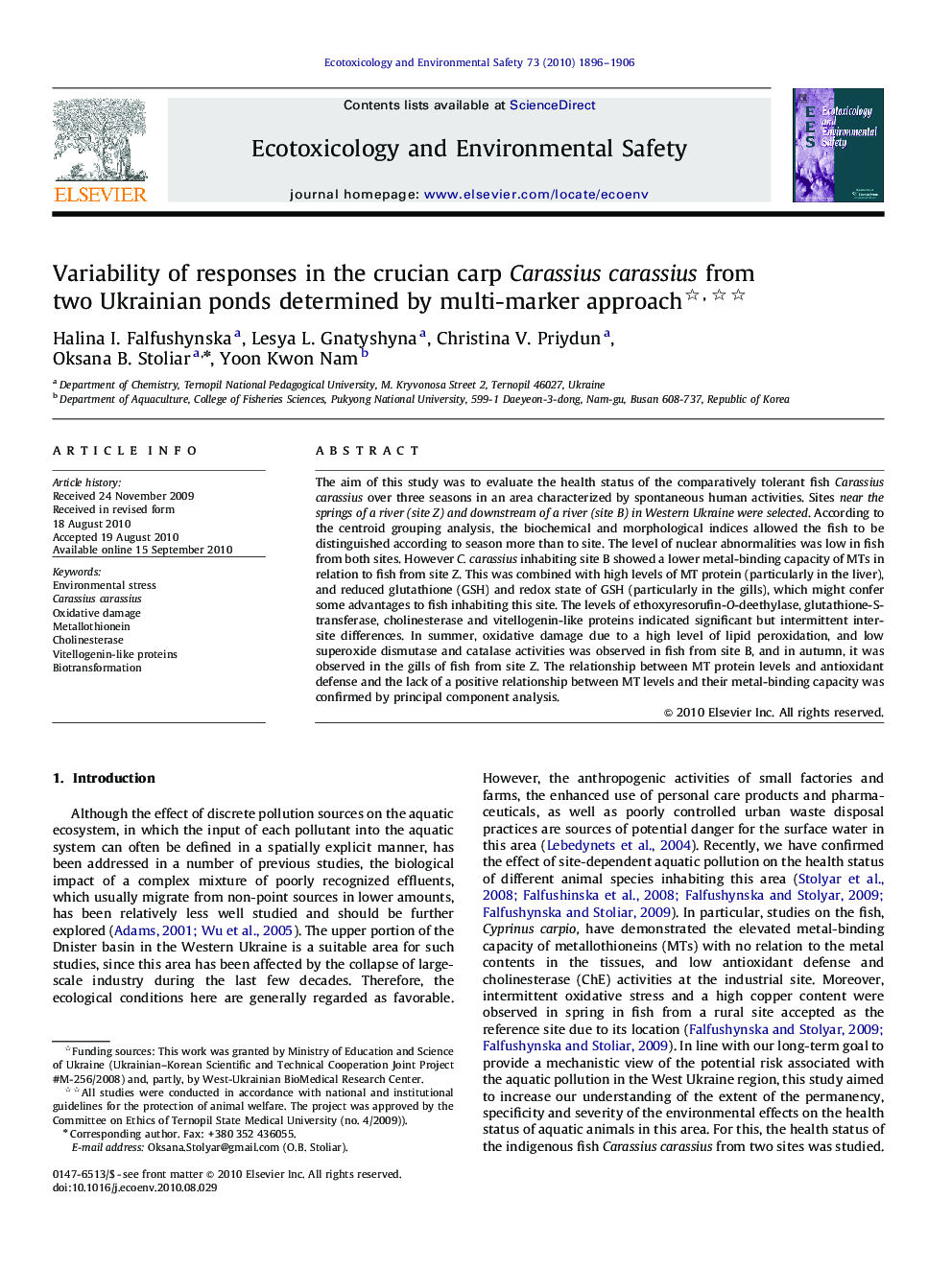 Variability of responses in the crucian carp Carassius carassius from two Ukrainian ponds determined by multi-marker approach 