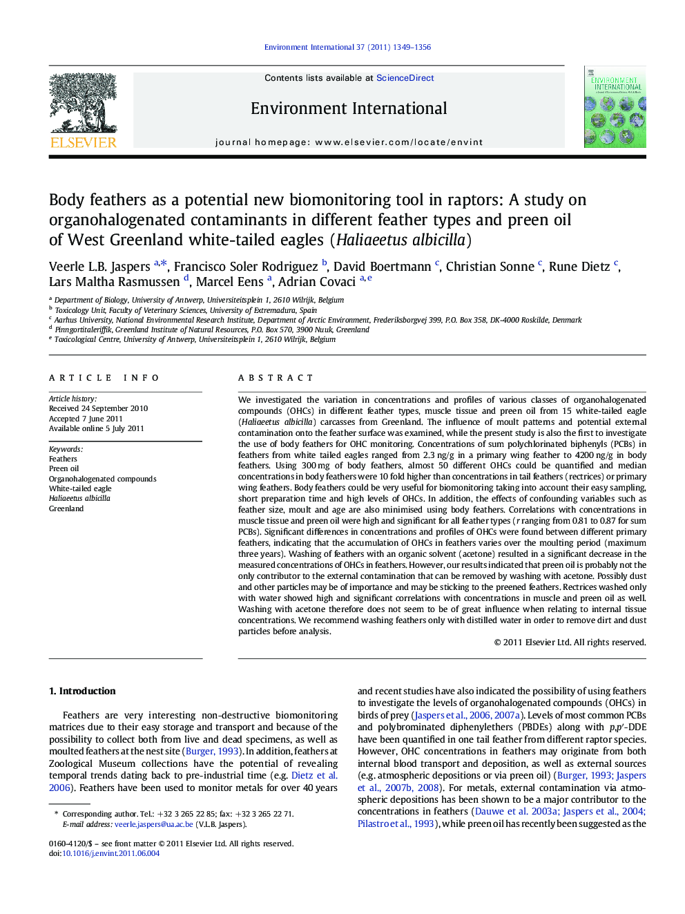 Body feathers as a potential new biomonitoring tool in raptors: A study on organohalogenated contaminants in different feather types and preen oil of West Greenland white-tailed eagles (Haliaeetus albicilla)