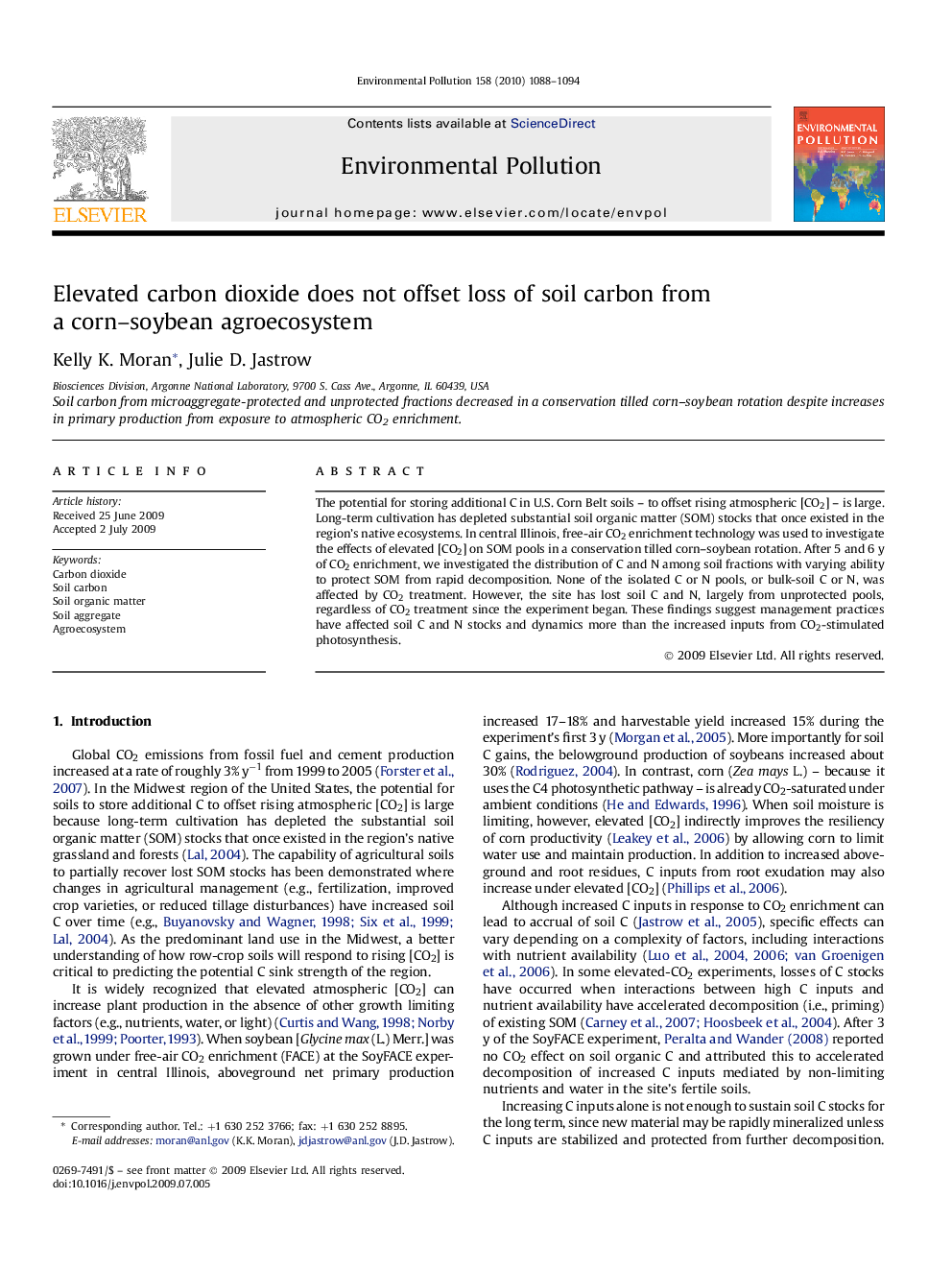 Elevated carbon dioxide does not offset loss of soil carbon from a corn–soybean agroecosystem