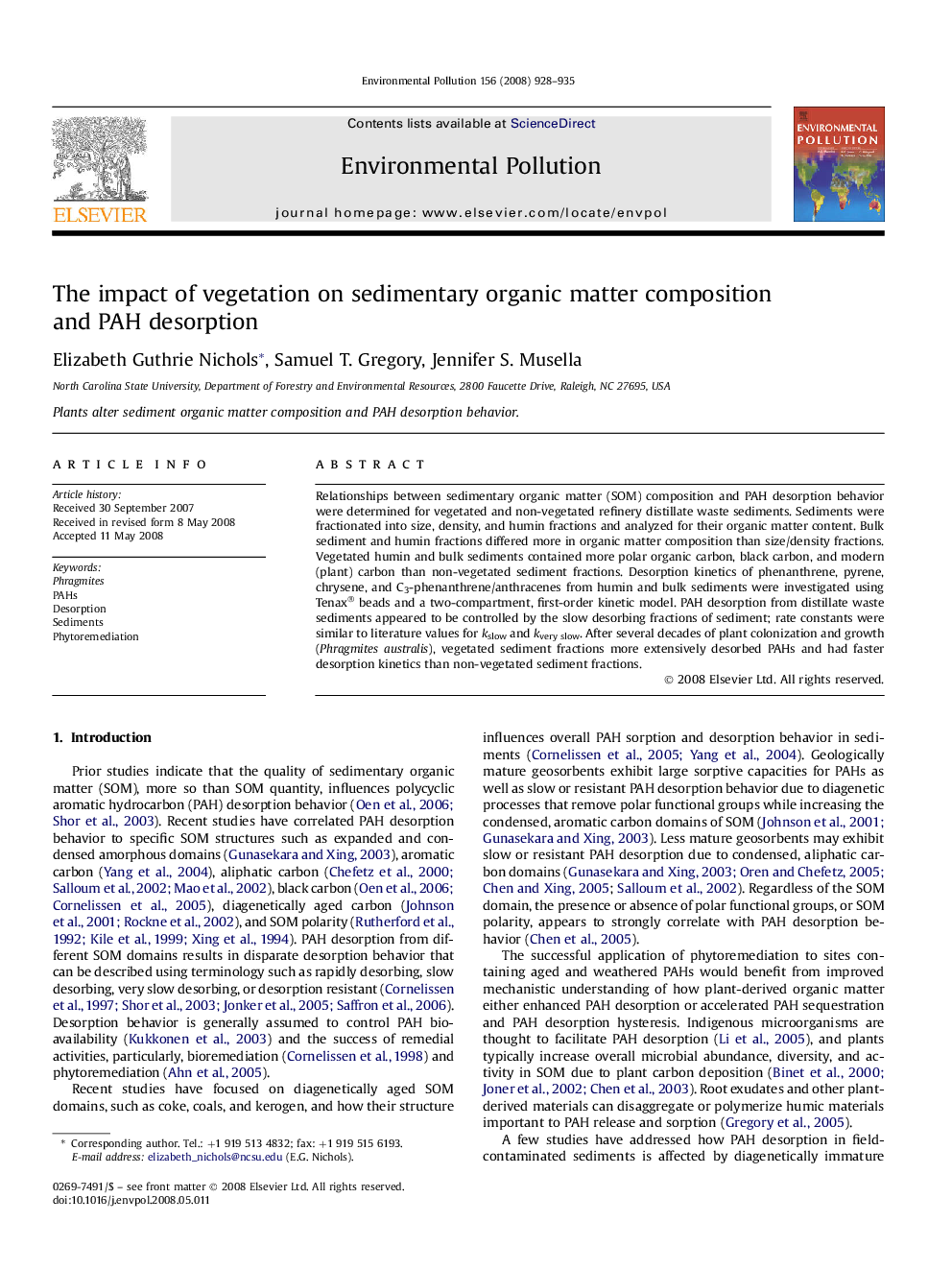 The impact of vegetation on sedimentary organic matter composition and PAH desorption