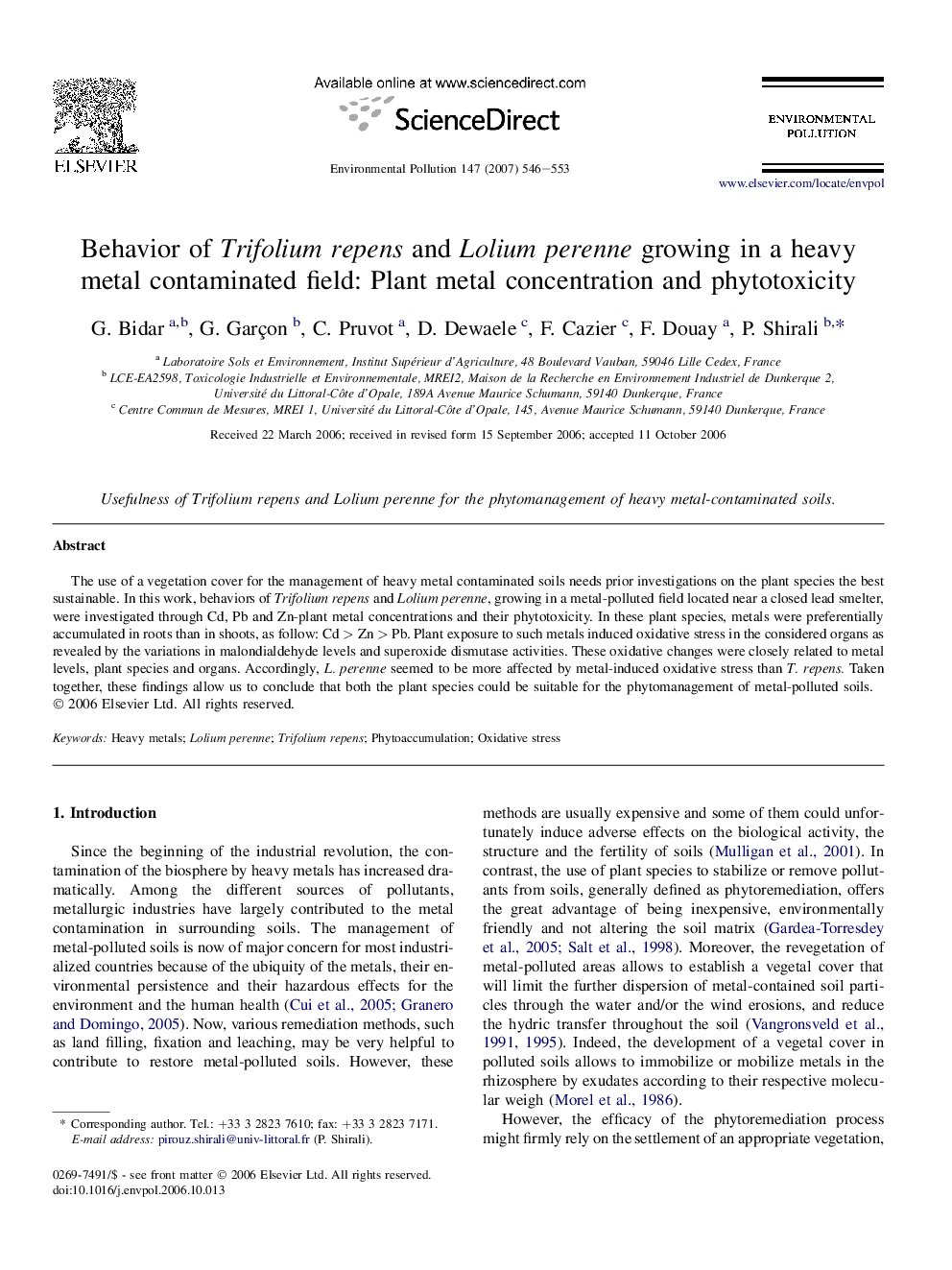 Behavior of Trifolium repens and Lolium perenne growing in a heavy metal contaminated field: Plant metal concentration and phytotoxicity