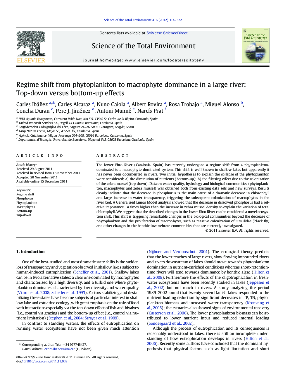 Regime shift from phytoplankton to macrophyte dominance in a large river: Top-down versus bottom-up effects