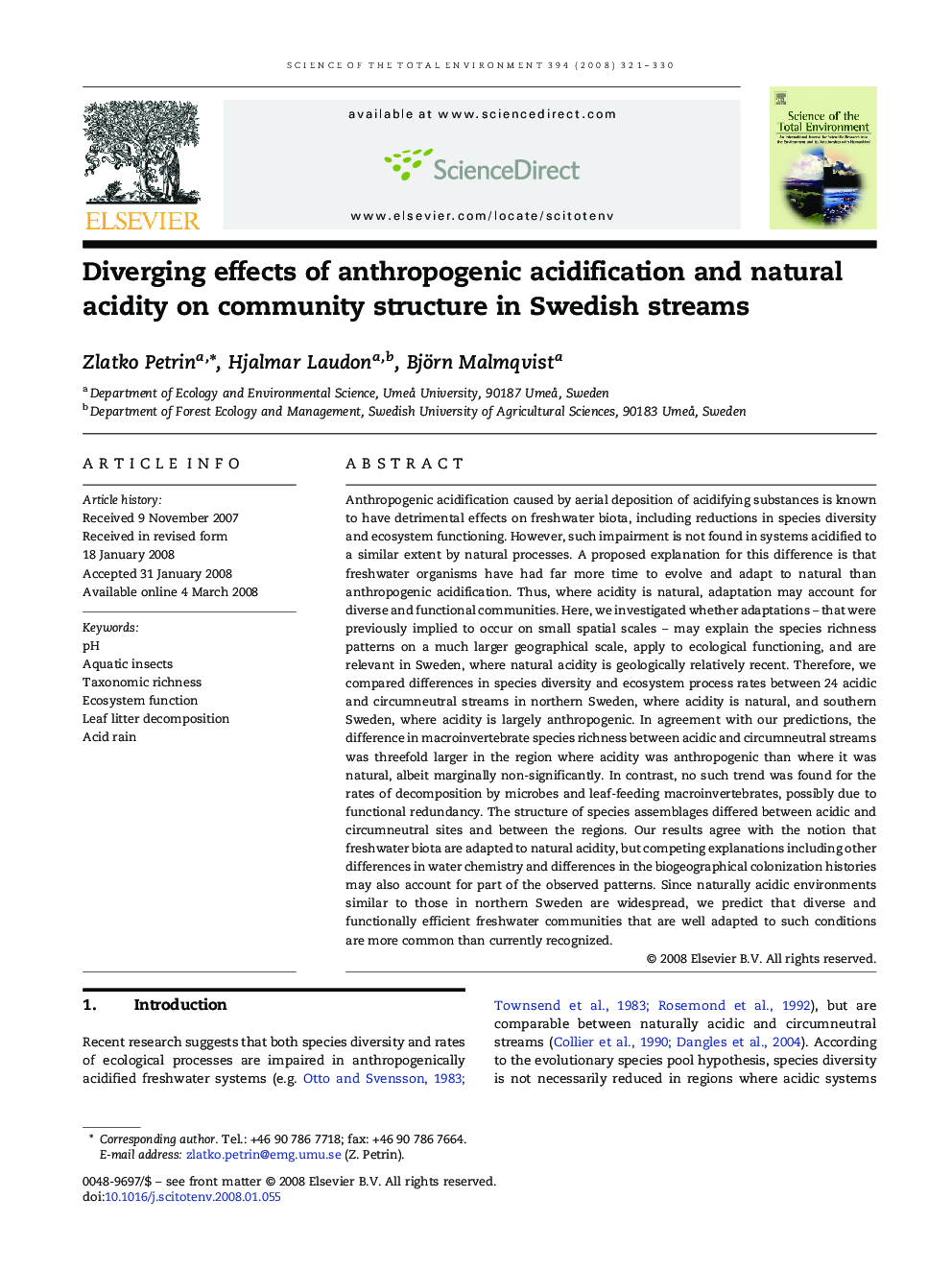 Diverging effects of anthropogenic acidification and natural acidity on community structure in Swedish streams