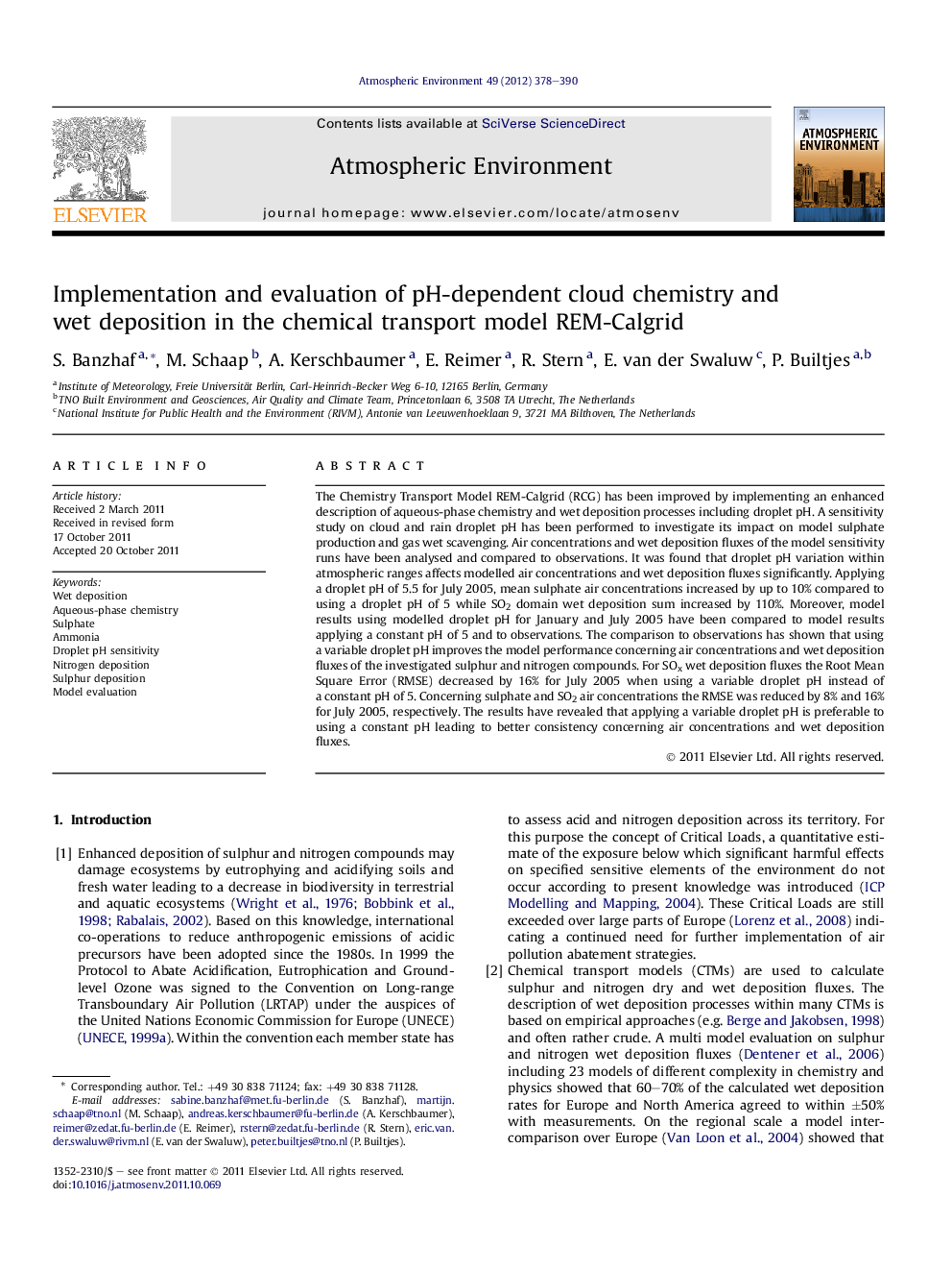 Implementation and evaluation of pH-dependent cloud chemistry and wet deposition in the chemical transport model REM-Calgrid