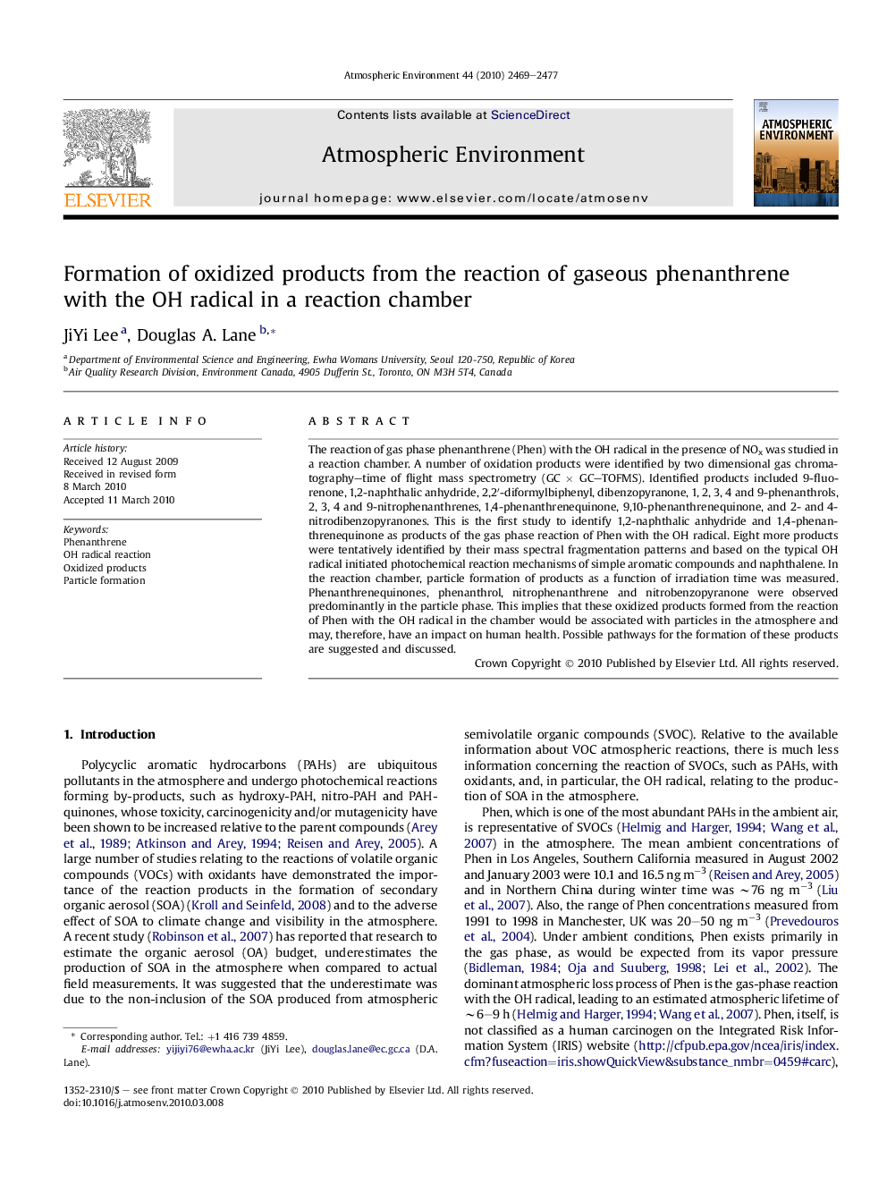 Formation of oxidized products from the reaction of gaseous phenanthrene with the OH radical in a reaction chamber