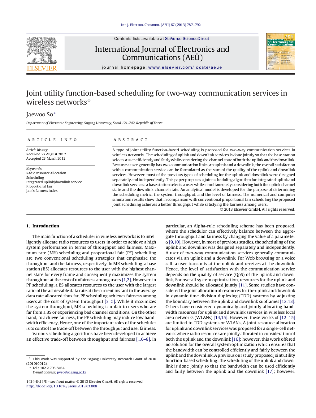 Joint utility function-based scheduling for two-way communication services in wireless networks 