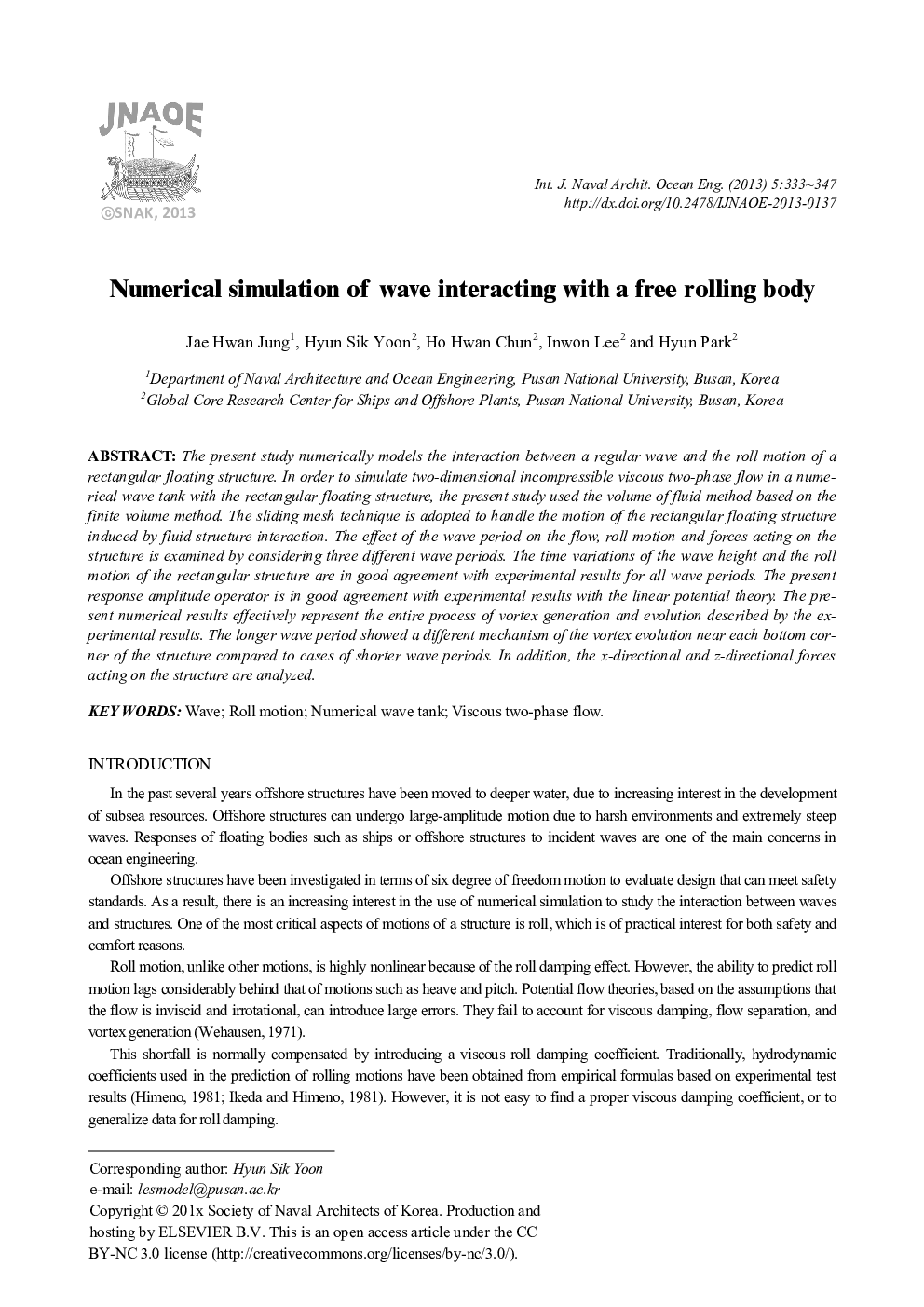 Numerical simulation of wave interacting with a free rolling body