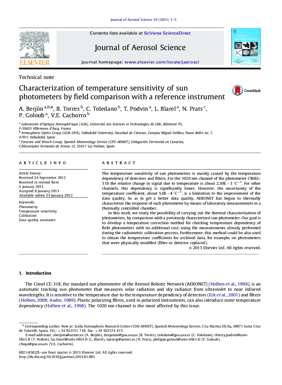 Characterization of temperature sensitivity of sun photometers by field comparison with a reference instrument