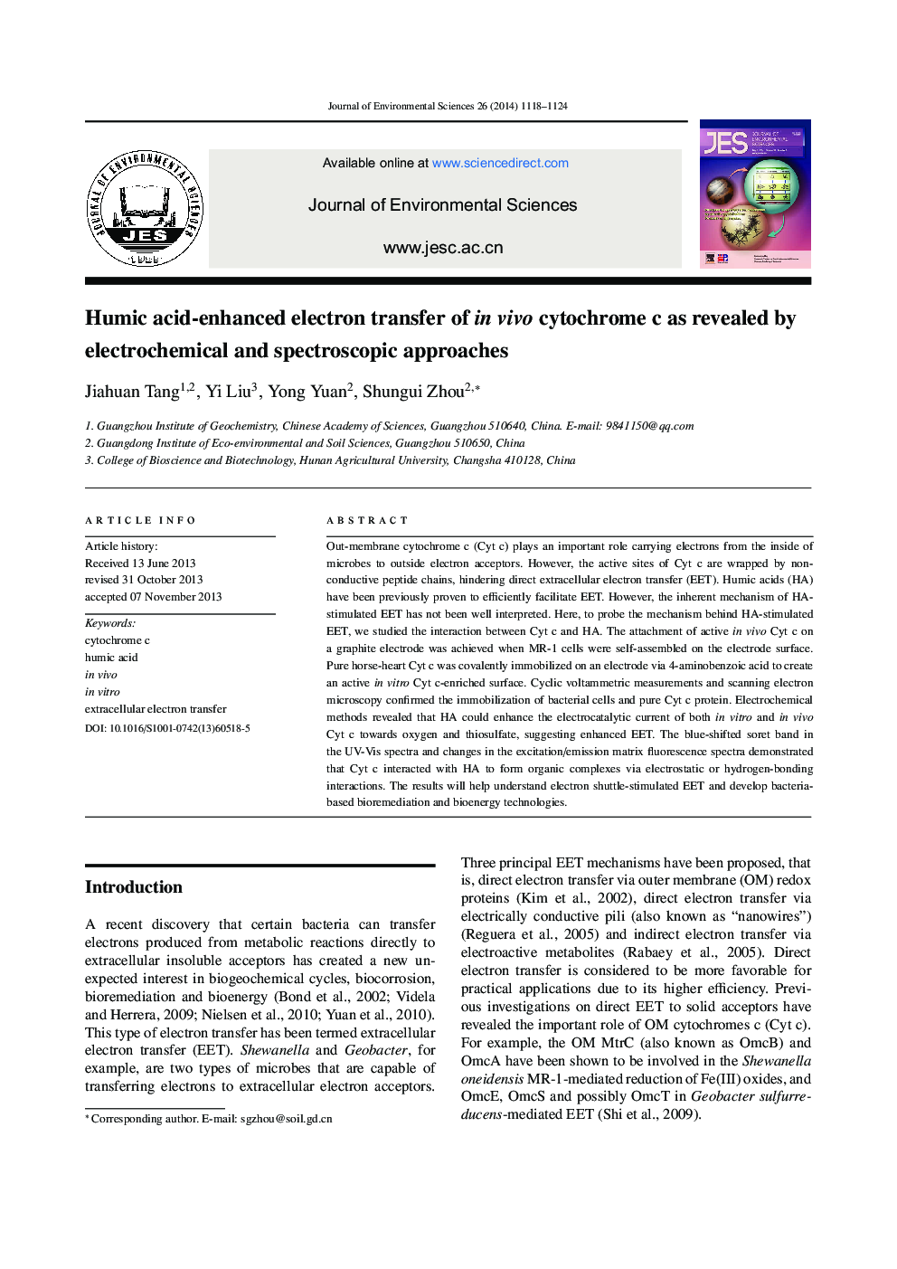 Humic acid-enhanced electron transfer of in vivo cytochrome c as revealed by electrochemical and spectroscopic approaches