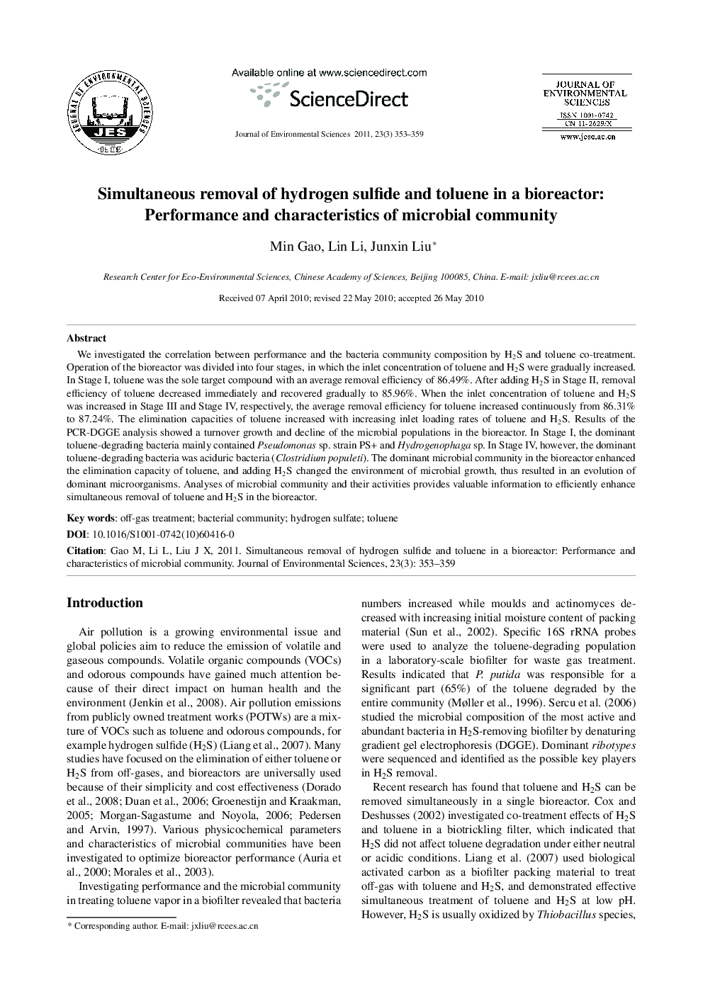 Simultaneous removal of hydrogen sulfide and toluene in a bioreactor: Performance and characteristics of microbial community