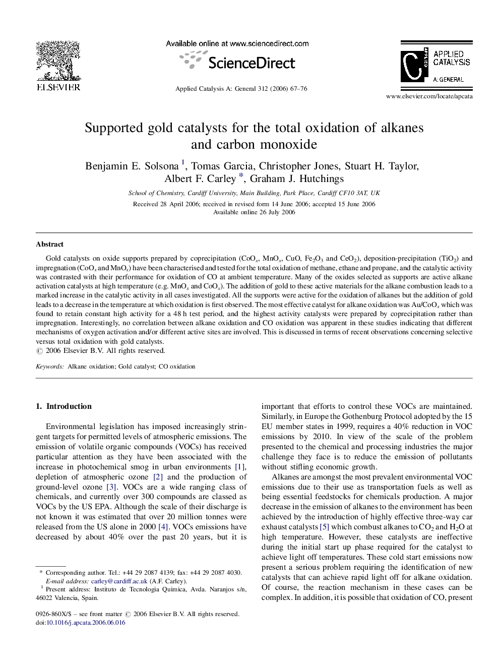 Supported gold catalysts for the total oxidation of alkanes and carbon monoxide