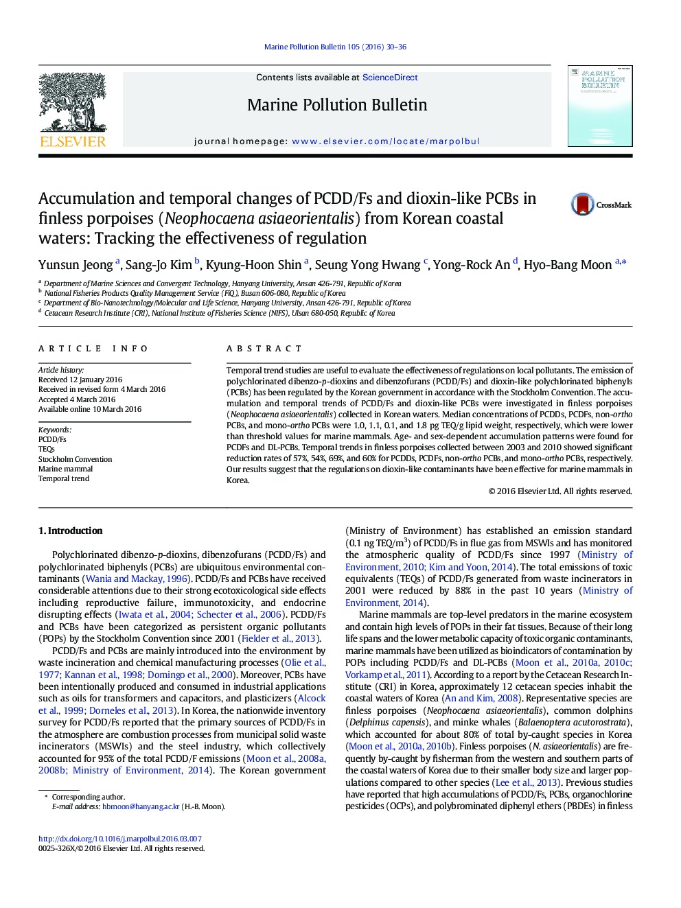 Accumulation and temporal changes of PCDD/Fs and dioxin-like PCBs in finless porpoises (Neophocaena asiaeorientalis) from Korean coastal waters: Tracking the effectiveness of regulation