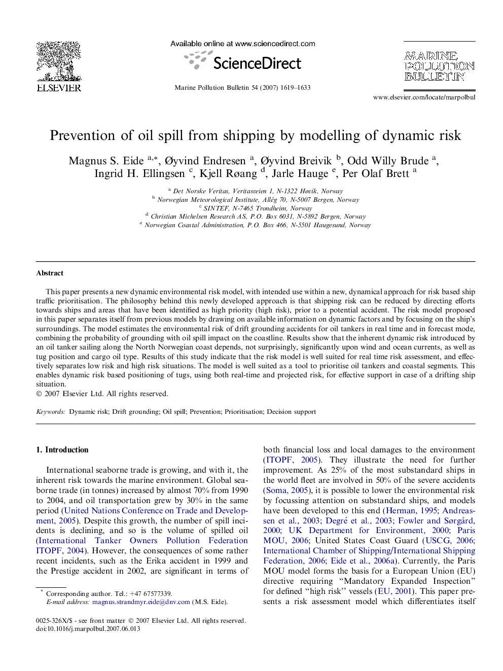 Prevention of oil spill from shipping by modelling of dynamic risk