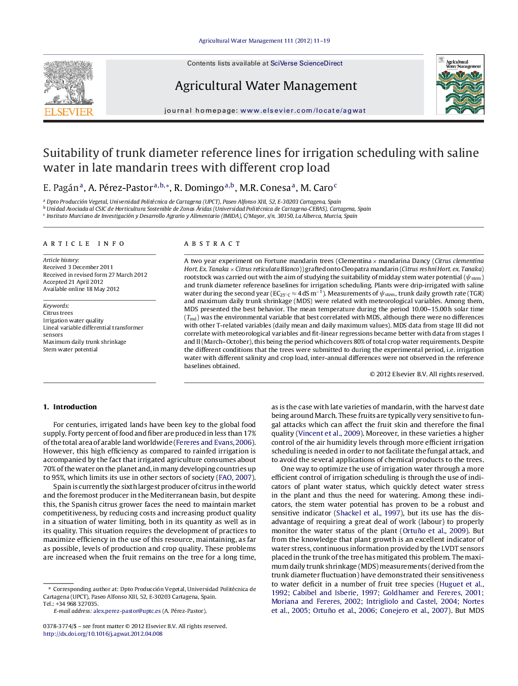 Suitability of trunk diameter reference lines for irrigation scheduling with saline water in late mandarin trees with different crop load