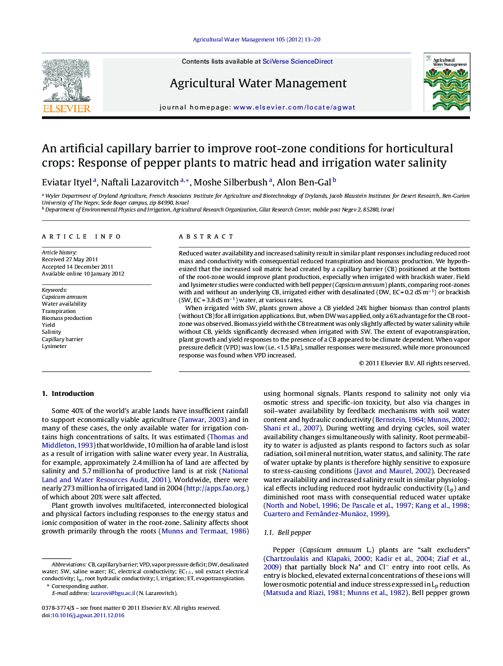An artificial capillary barrier to improve root-zone conditions for horticultural crops: Response of pepper plants to matric head and irrigation water salinity