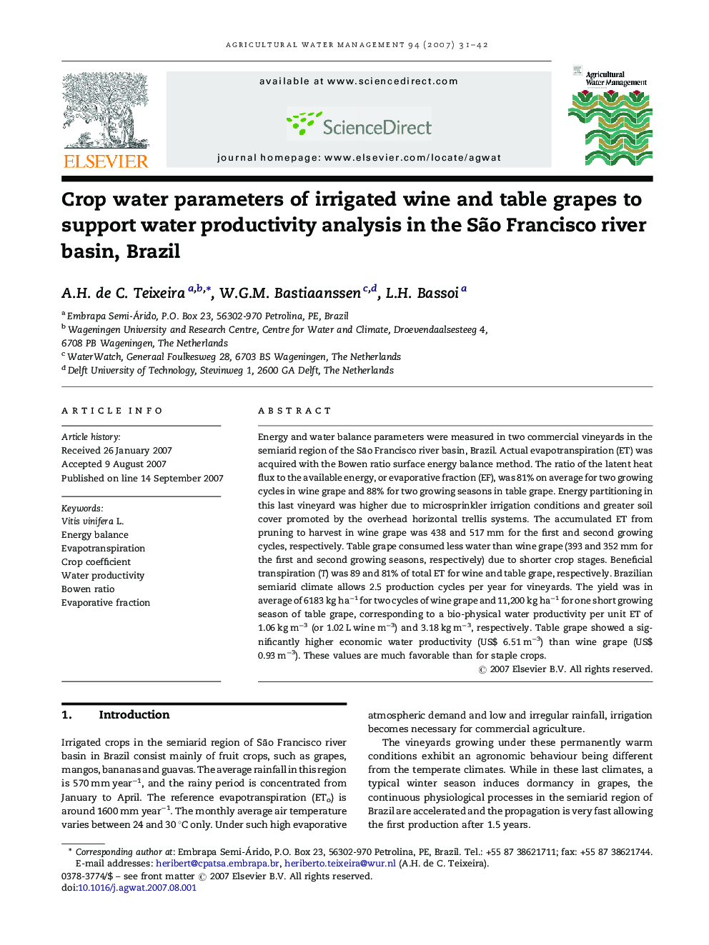 Crop water parameters of irrigated wine and table grapes to support water productivity analysis in the São Francisco river basin, Brazil