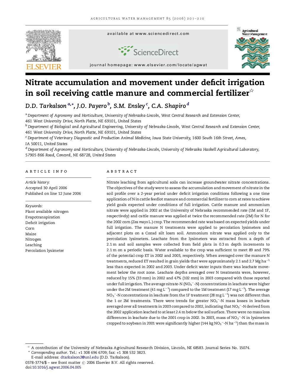 Nitrate accumulation and movement under deficit irrigation in soil receiving cattle manure and commercial fertilizer 