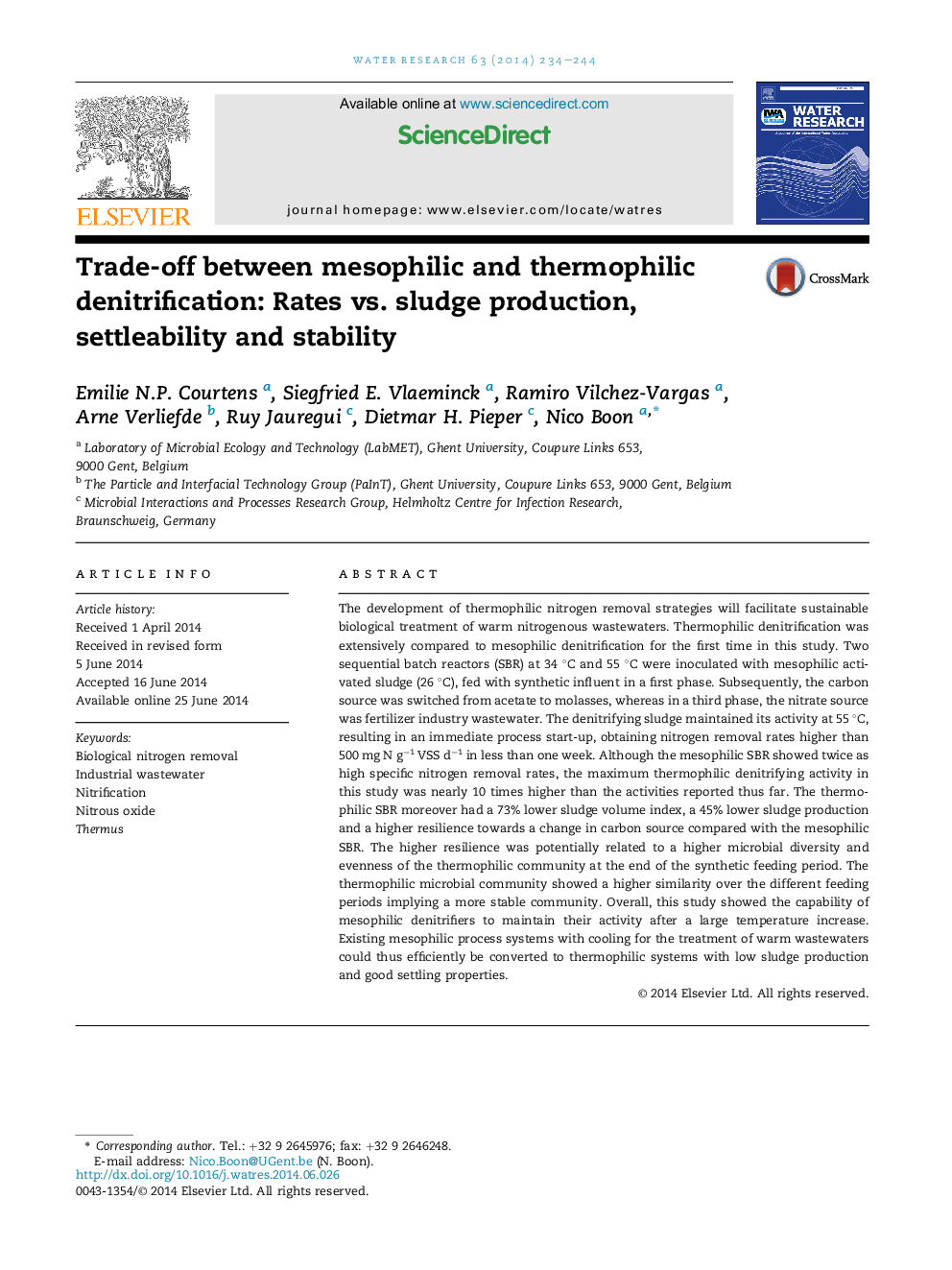 Trade-off between mesophilic and thermophilic denitrification: Rates vs. sludge production, settleability and stability