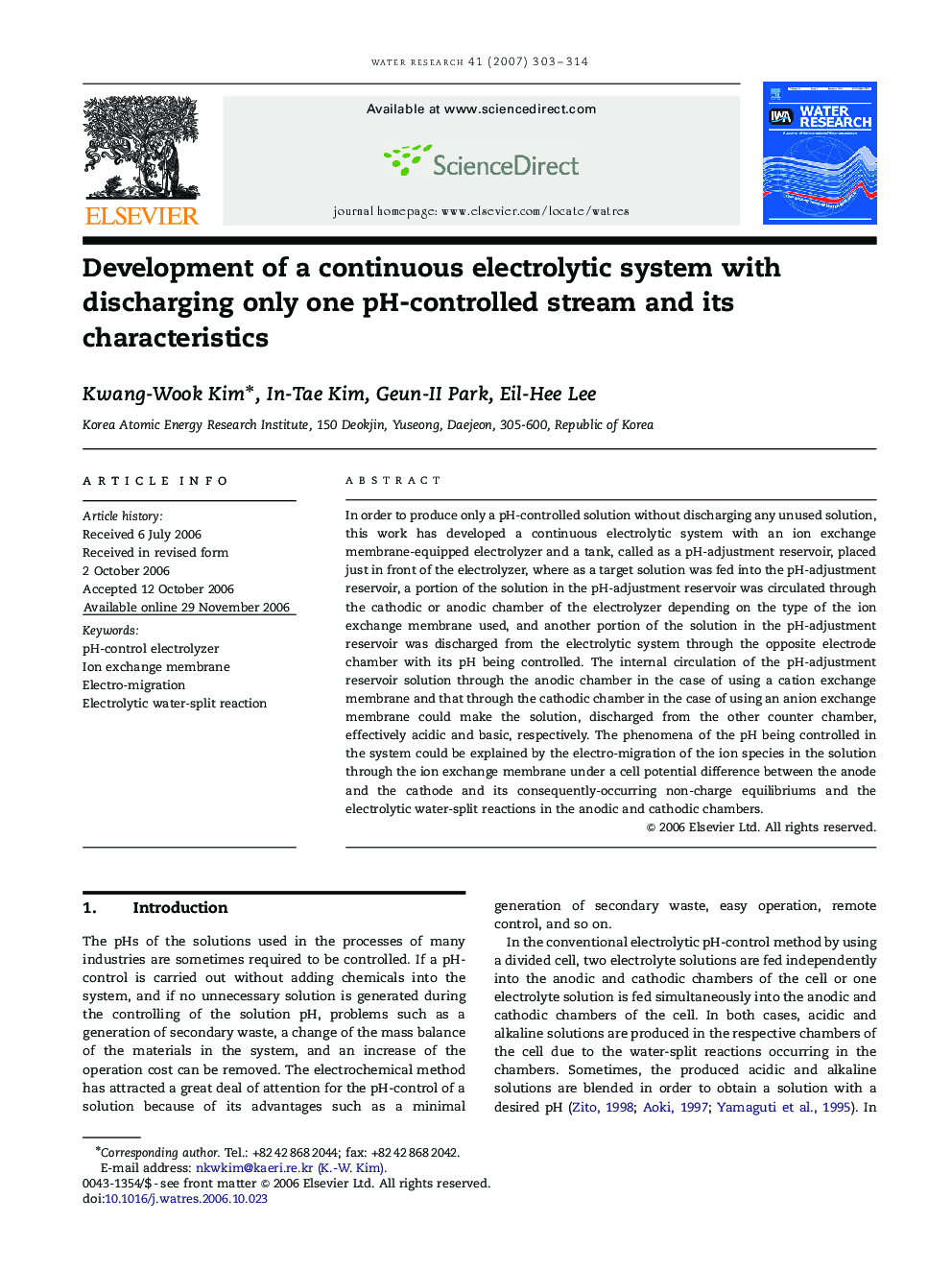 Development of a continuous electrolytic system with discharging only one pH-controlled stream and its characteristics