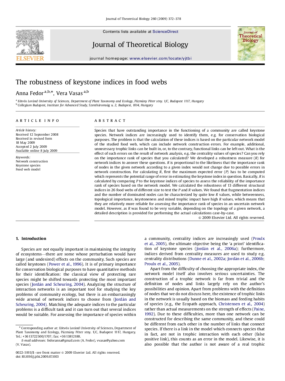 The robustness of keystone indices in food webs