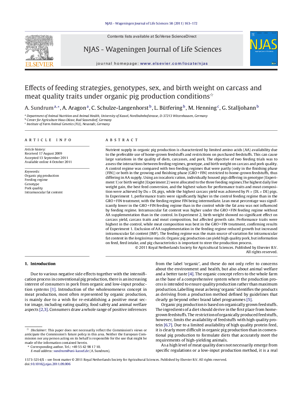 Effects of feeding strategies, genotypes, sex, and birth weight on carcass and meat quality traits under organic pig production conditions 