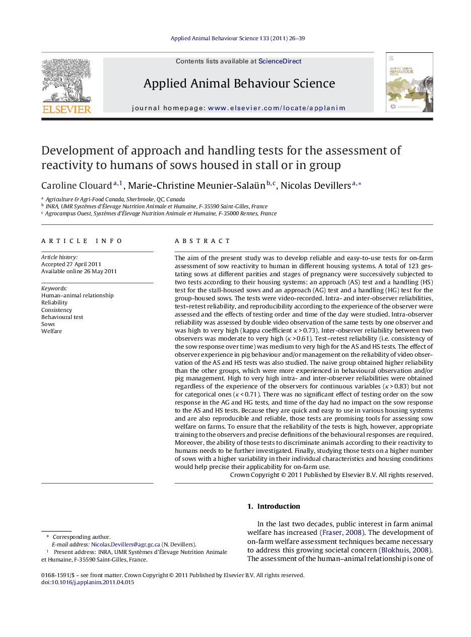 Development of approach and handling tests for the assessment of reactivity to humans of sows housed in stall or in group