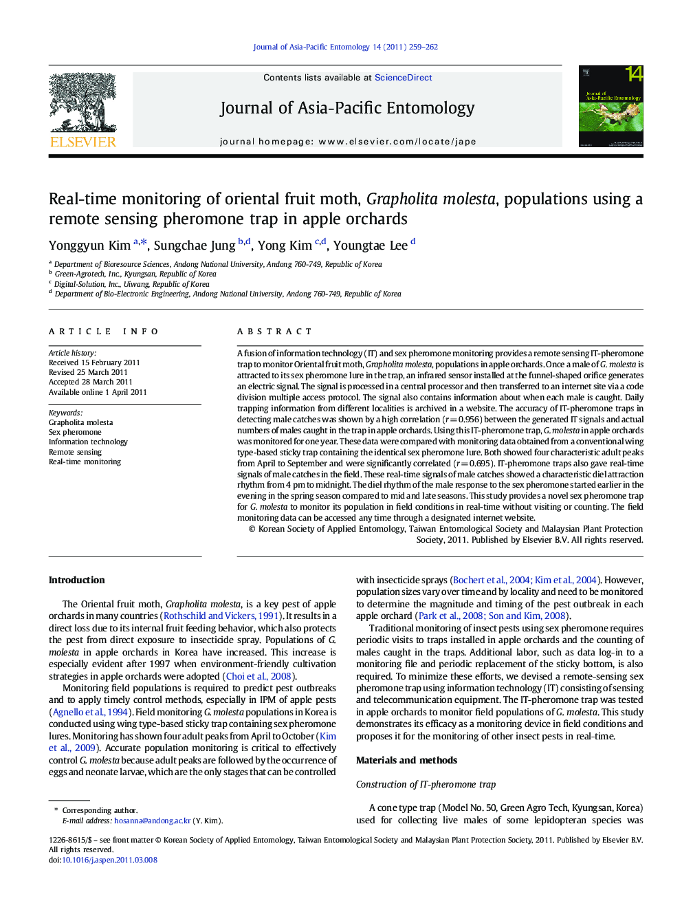 Real-time monitoring of oriental fruit moth, Grapholita molesta, populations using a remote sensing pheromone trap in apple orchards