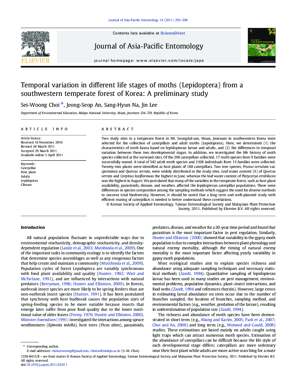 Temporal variation in different life stages of moths (Lepidoptera) from a southwestern temperate forest of Korea: A preliminary study