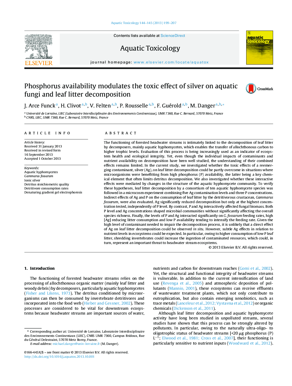 Phosphorus availability modulates the toxic effect of silver on aquatic fungi and leaf litter decomposition