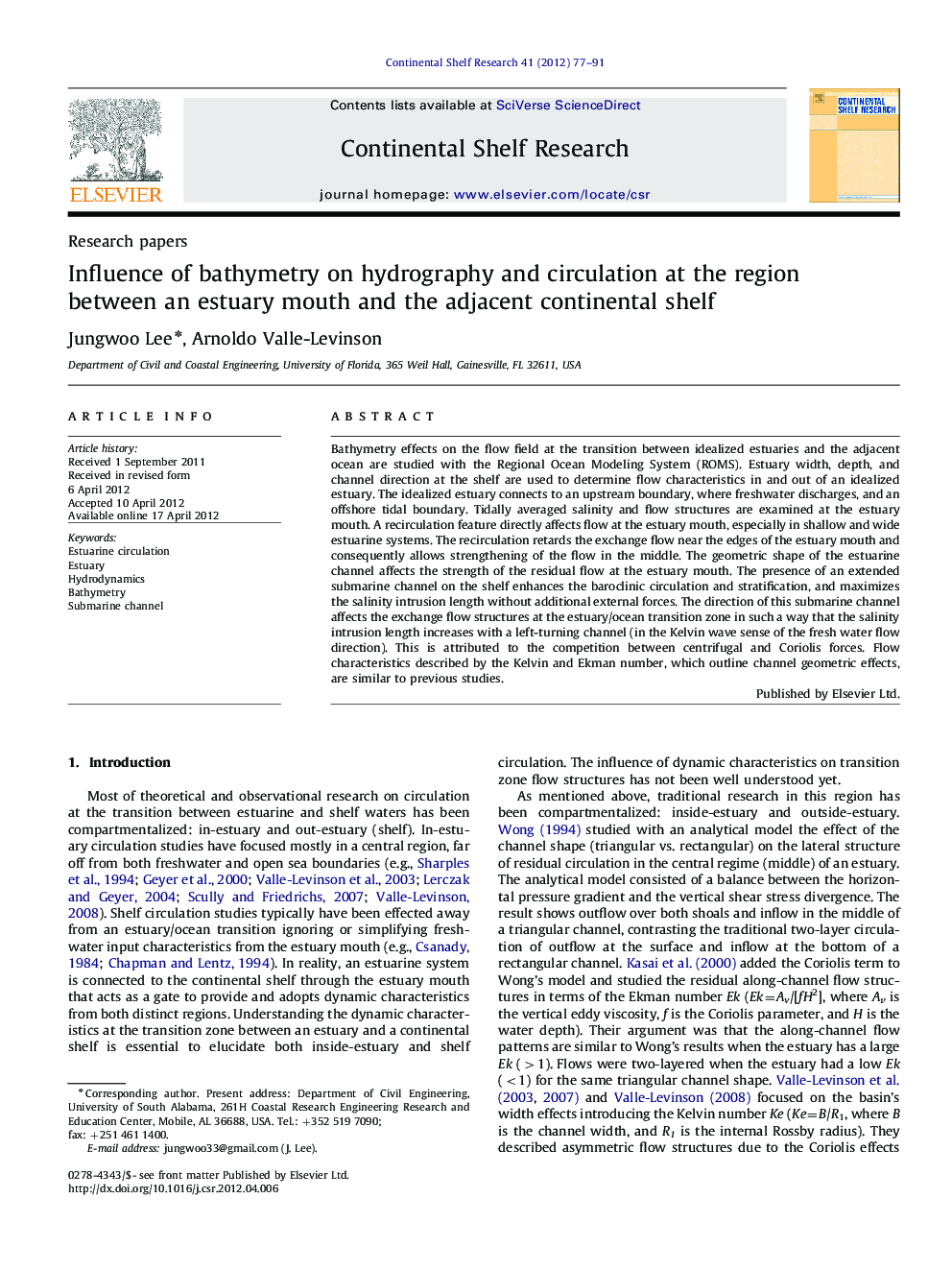 Influence of bathymetry on hydrography and circulation at the region between an estuary mouth and the adjacent continental shelf