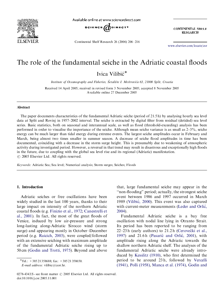 The role of the fundamental seiche in the Adriatic coastal floods