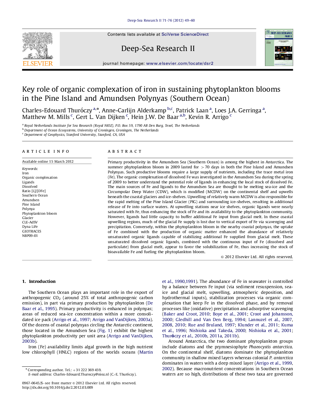 Key role of organic complexation of iron in sustaining phytoplankton blooms in the Pine Island and Amundsen Polynyas (Southern Ocean)