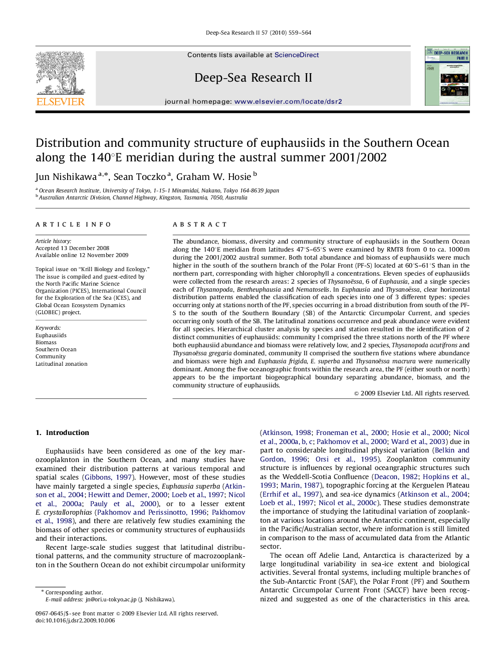 Distribution and community structure of euphausiids in the Southern Ocean along the 140°E meridian during the austral summer 2001/2002