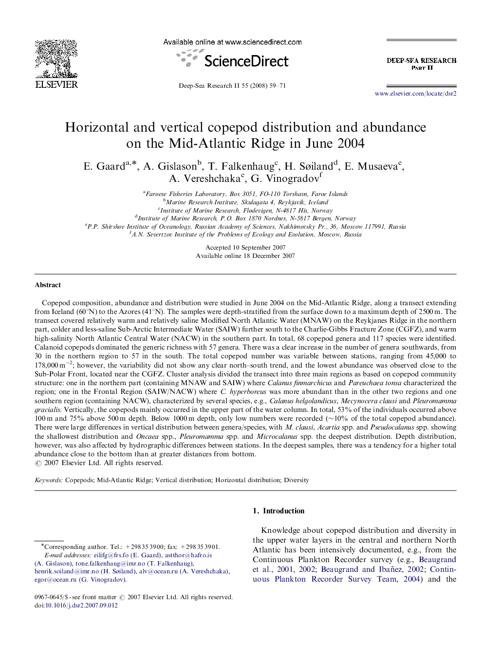 Horizontal and vertical copepod distribution and abundance on the Mid-Atlantic Ridge in June 2004