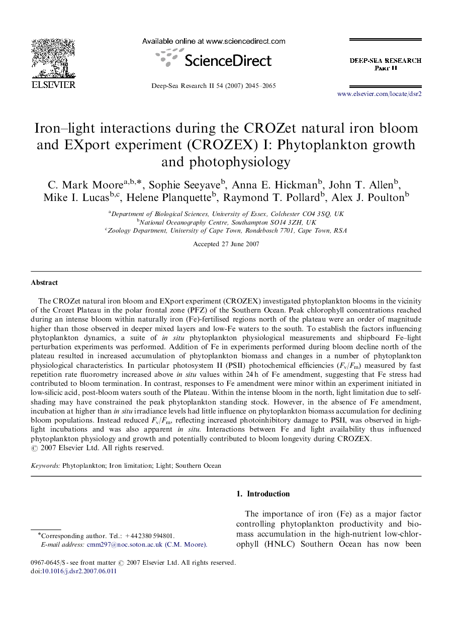 Iron–light interactions during the CROZet natural iron bloom and EXport experiment (CROZEX) I: Phytoplankton growth and photophysiology