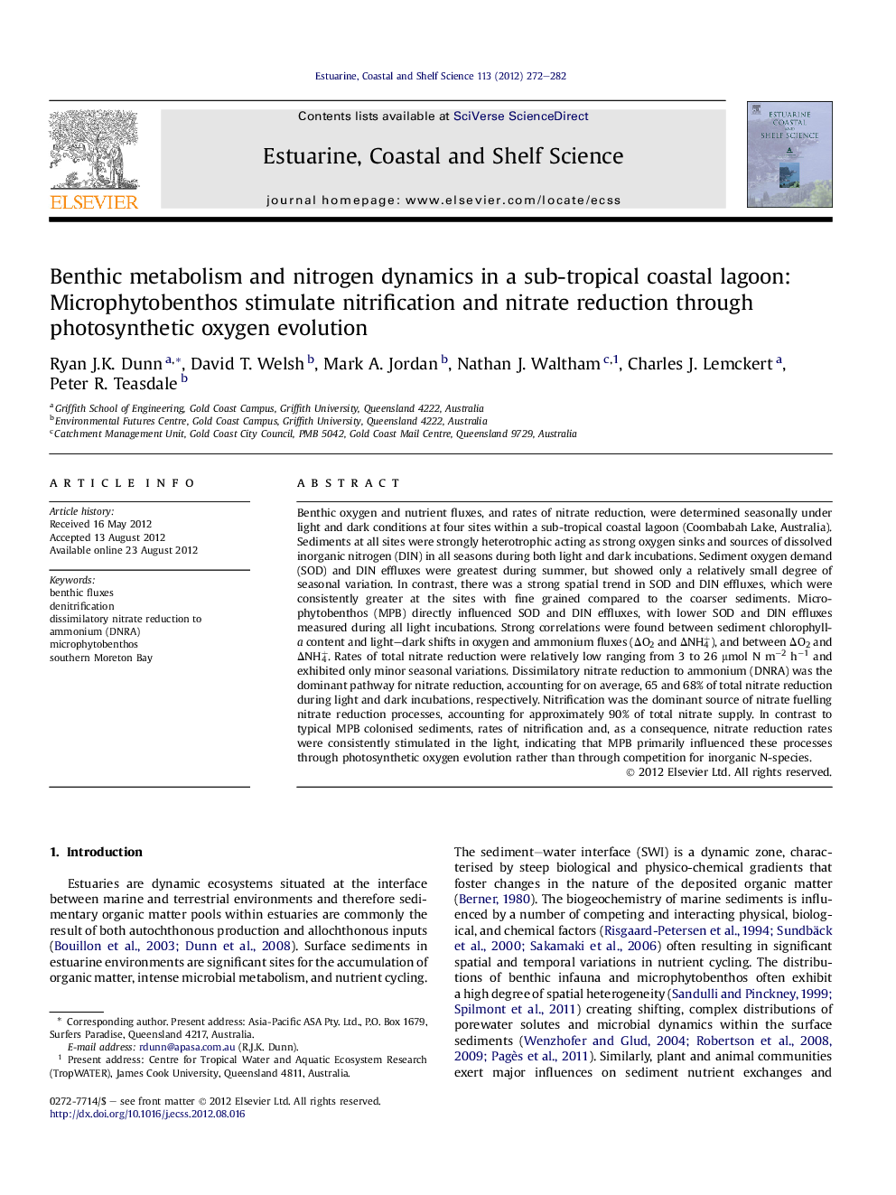 Benthic metabolism and nitrogen dynamics in a sub-tropical coastal lagoon: Microphytobenthos stimulate nitrification and nitrate reduction through photosynthetic oxygen evolution