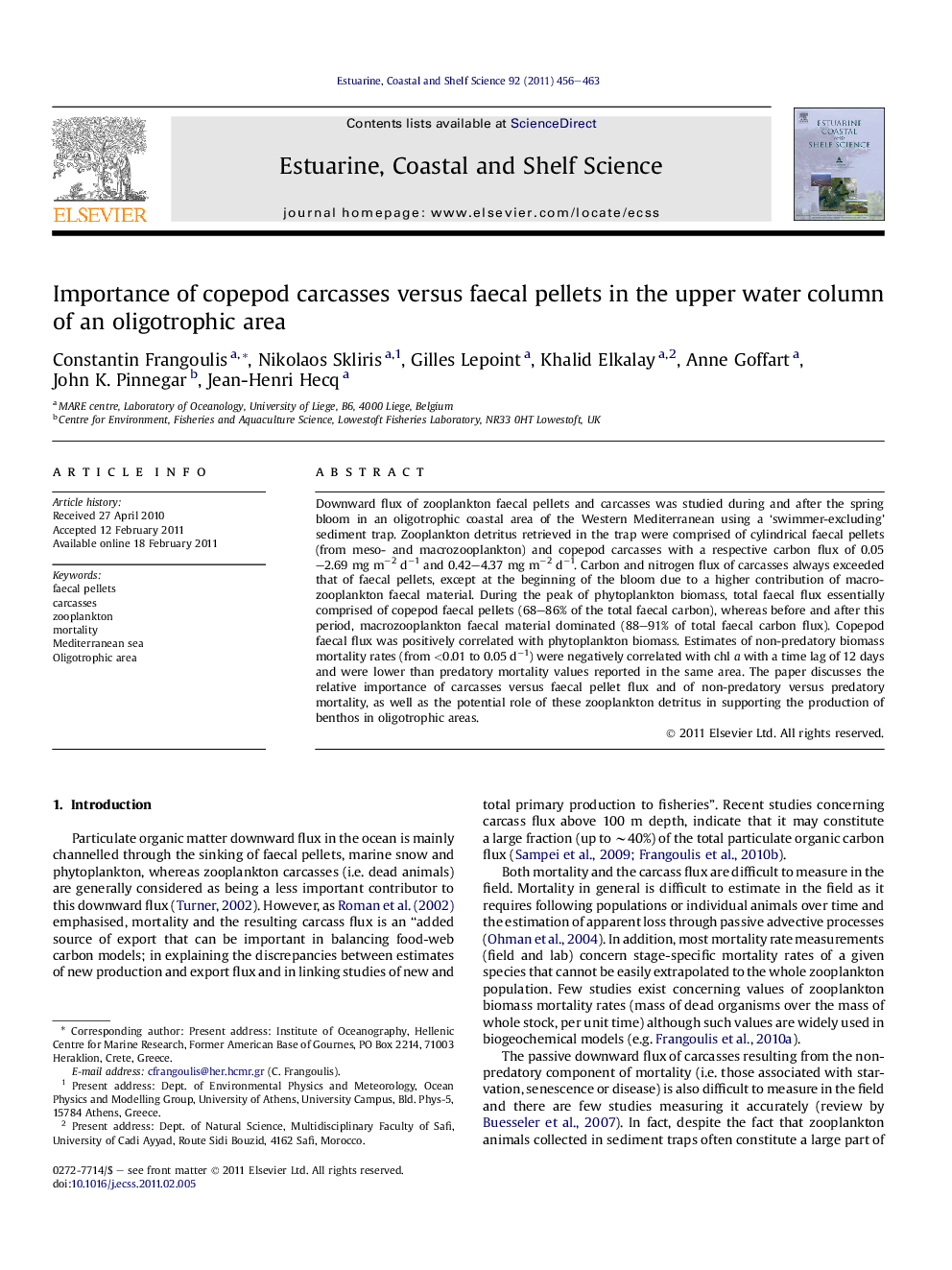 Importance of copepod carcasses versus faecal pellets in the upper water column of an oligotrophic area