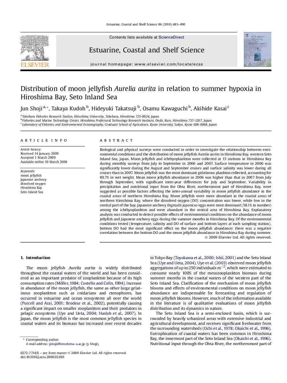 Distribution of moon jellyfish Aurelia aurita in relation to summer hypoxia in Hiroshima Bay, Seto Inland Sea