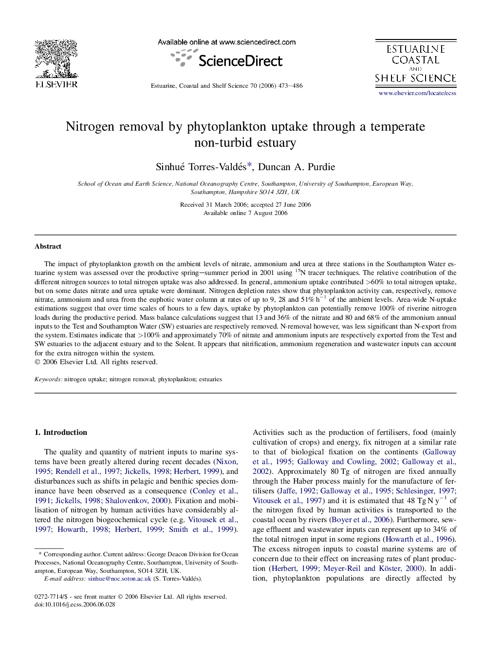 Nitrogen removal by phytoplankton uptake through a temperate non-turbid estuary