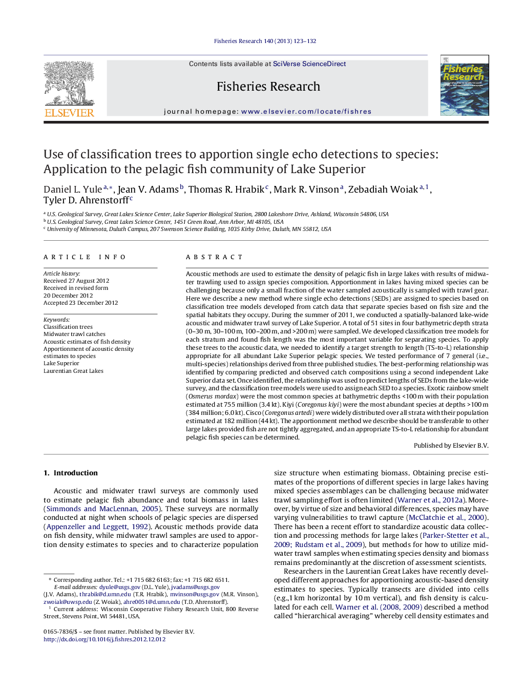 Use of classification trees to apportion single echo detections to species: Application to the pelagic fish community of Lake Superior