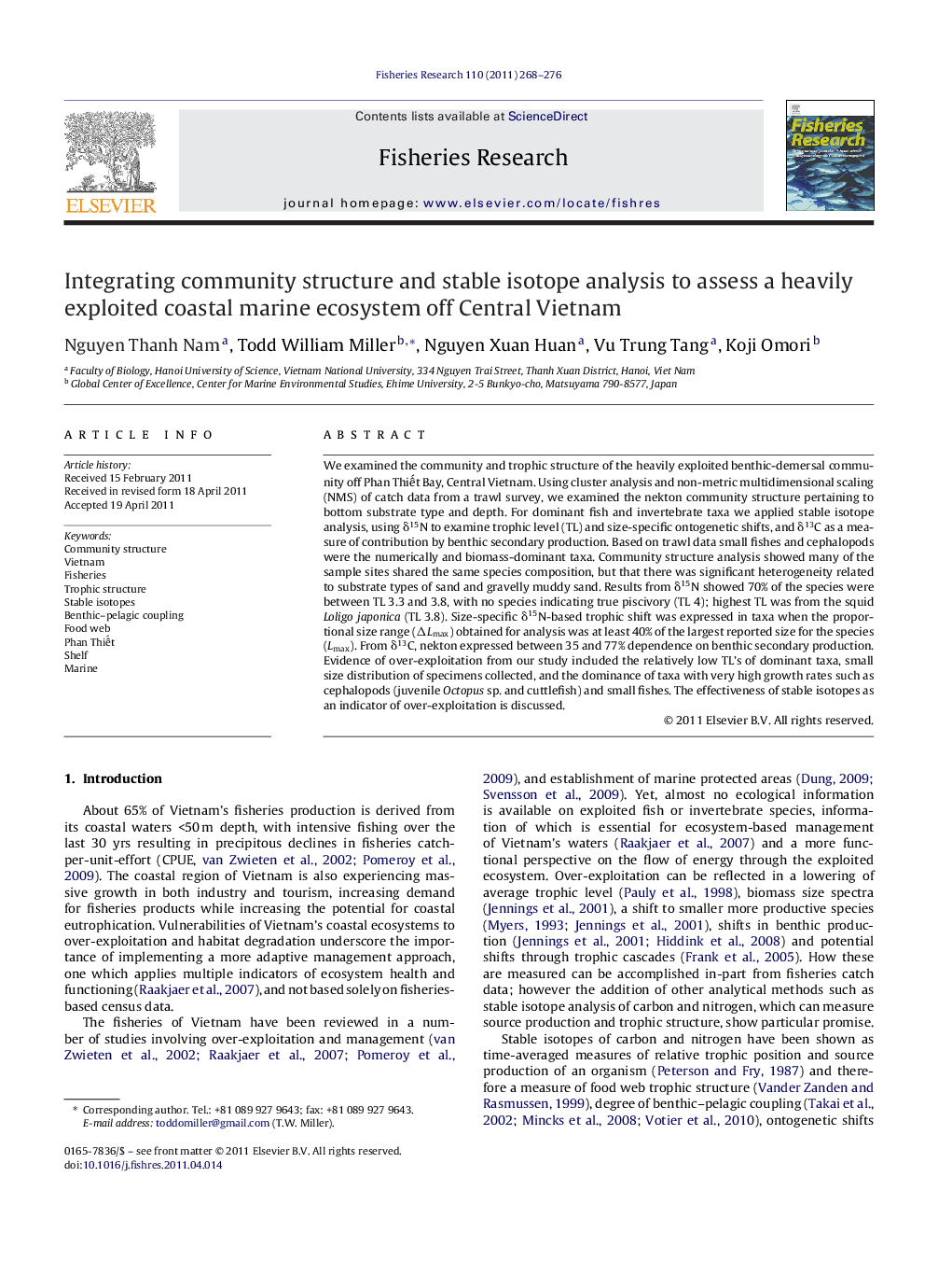 Integrating community structure and stable isotope analysis to assess a heavily exploited coastal marine ecosystem off Central Vietnam