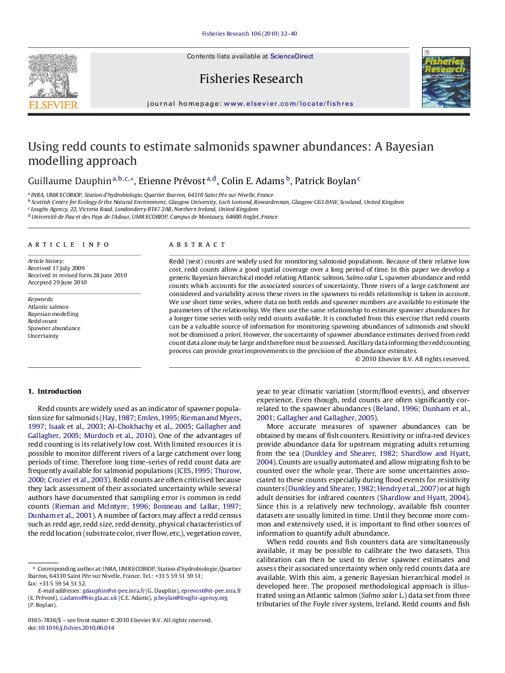 Using redd counts to estimate salmonids spawner abundances: A Bayesian modelling approach