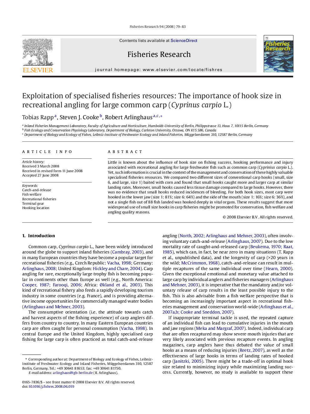 Exploitation of specialised fisheries resources: The importance of hook size in recreational angling for large common carp (Cyprinus carpio L.)