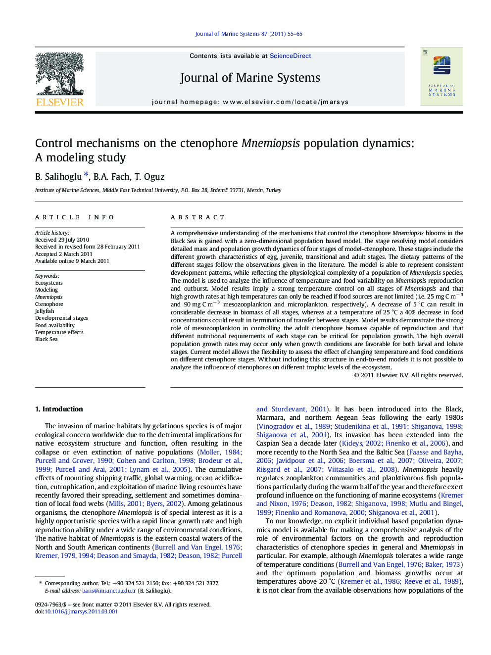 Control mechanisms on the ctenophore Mnemiopsis population dynamics: A modeling study