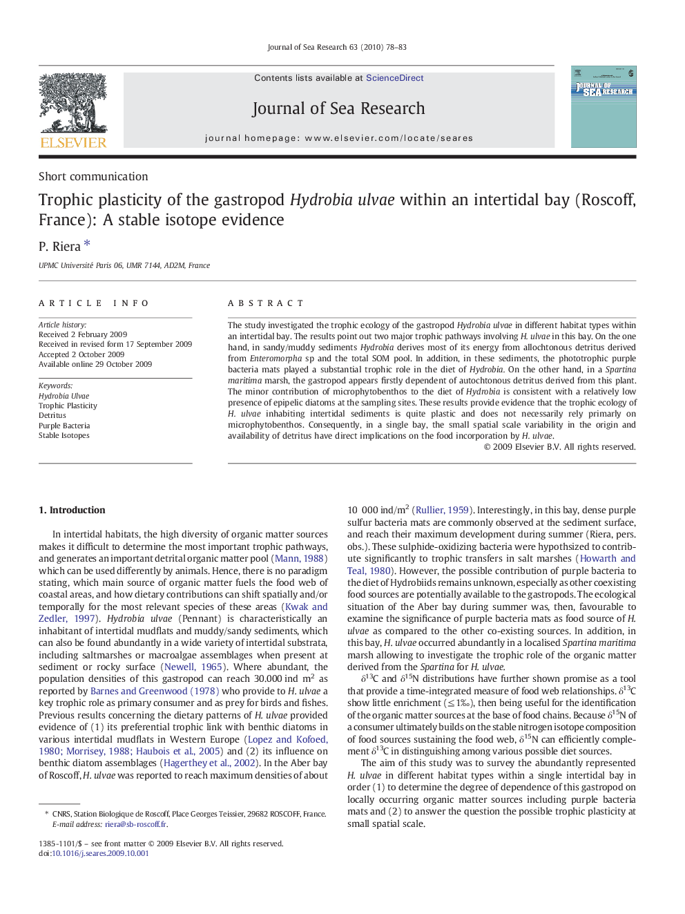 Trophic plasticity of the gastropod Hydrobia ulvae within an intertidal bay (Roscoff, France): A stable isotope evidence